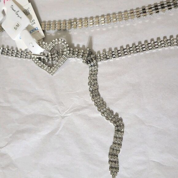 Rhinestone Heart Bucle Belt Size S-M Macy's Backstage True Love- 3 Row New - Picture 3 of 9